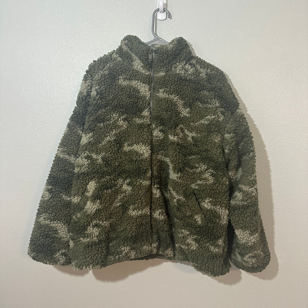 Camo Outter Fleece Nine West Jacket size XL